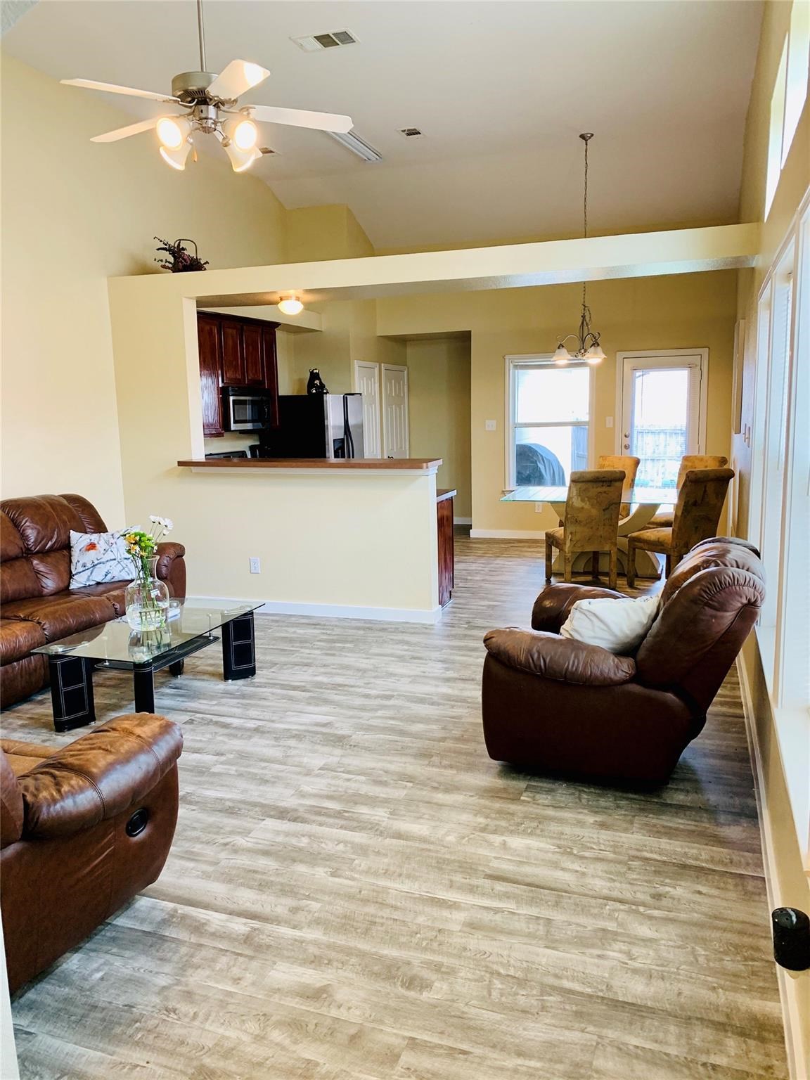 9004 Eastwood Avenue Cross Roads TX 76227