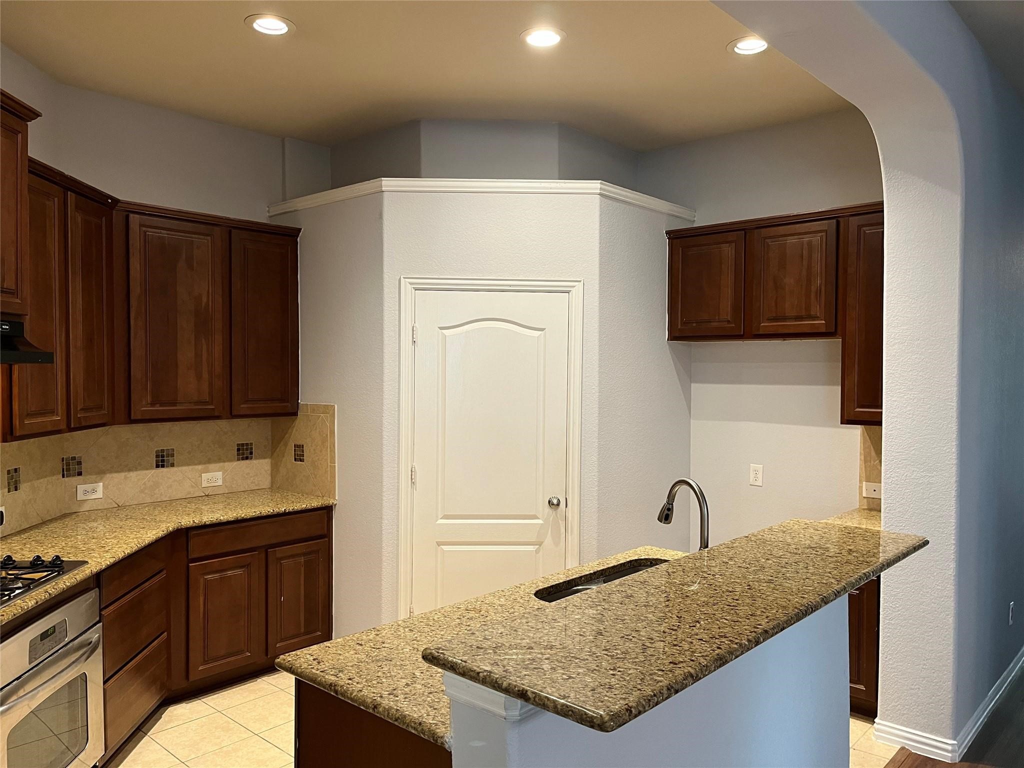 1826 Long Bow Trail Euless TX 76040