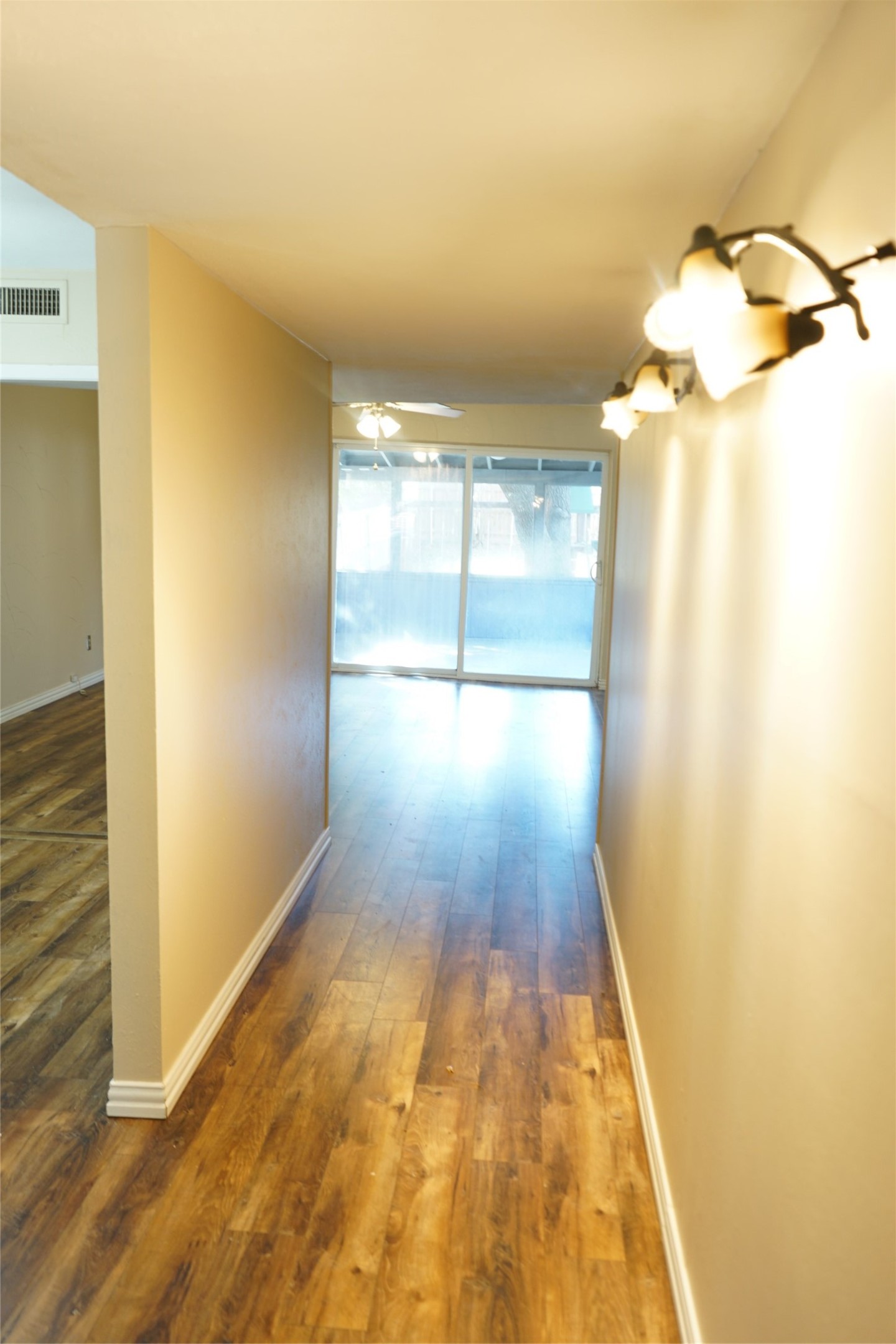608 Hillcrest Street Mansfield TX 76063