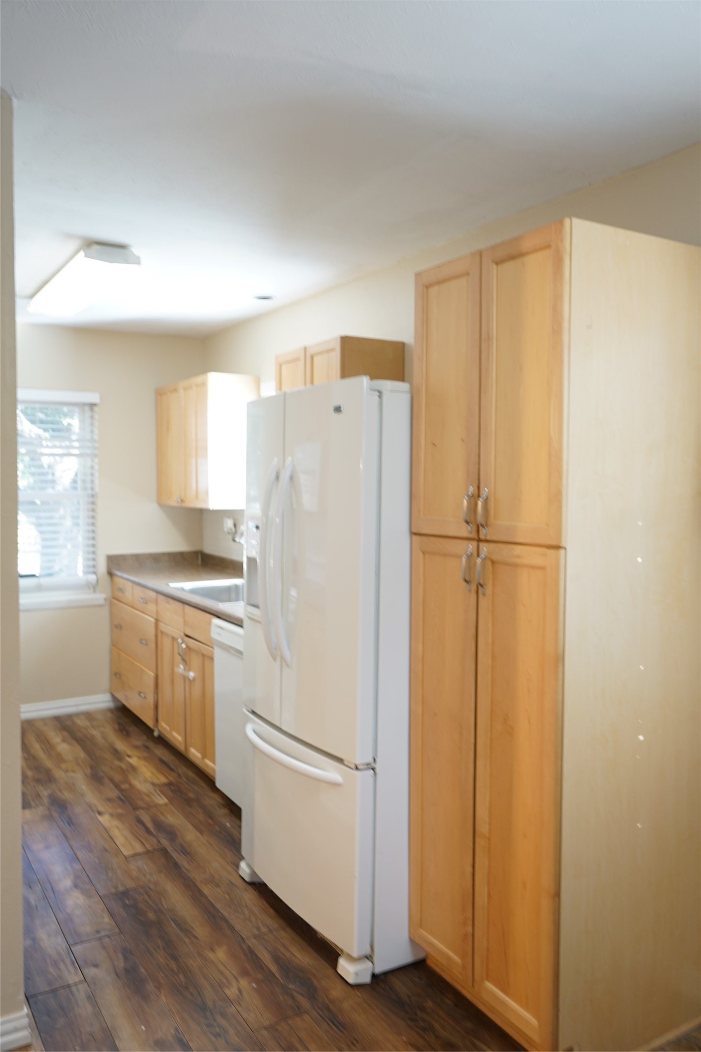 608 Hillcrest Street Mansfield TX 76063