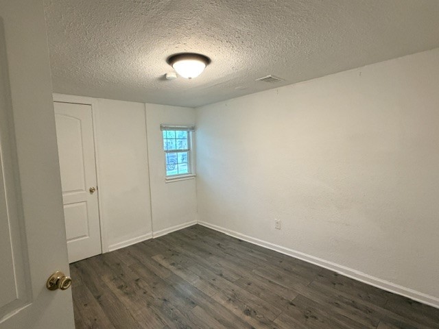 927 W Baker Street Denison TX 75020