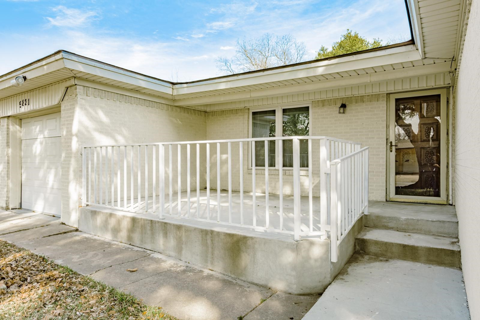 5821 Circular Drive North Richland Hills TX 76117