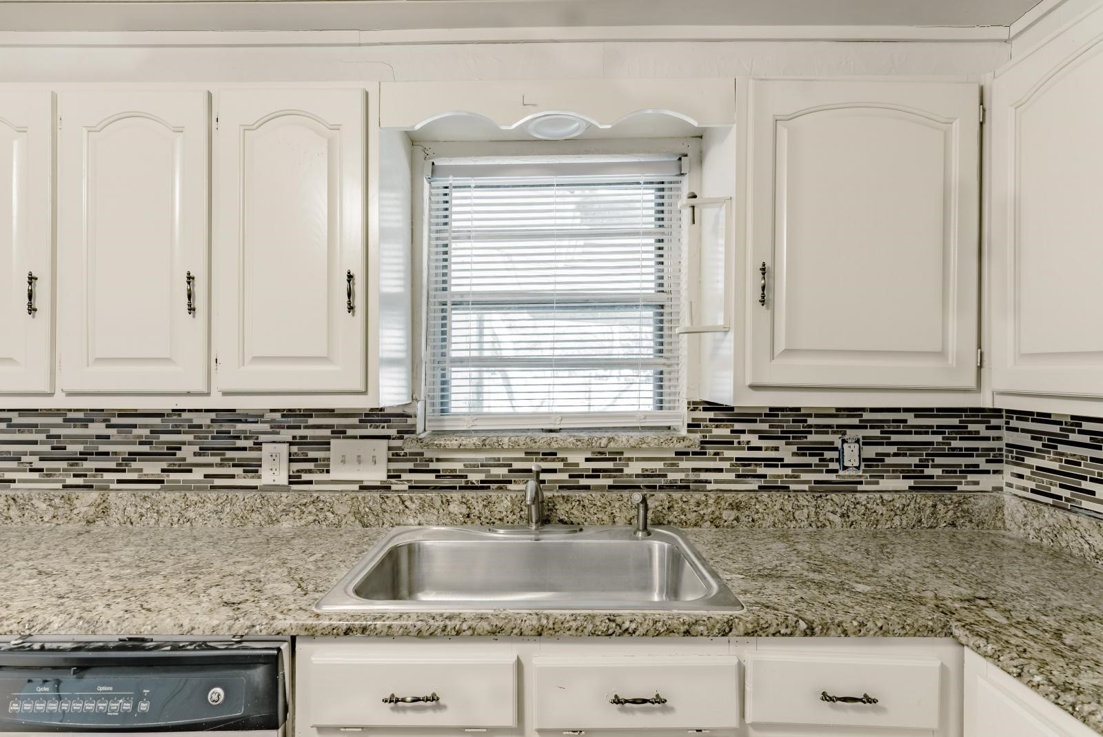 5821 Circular Drive North Richland Hills TX 76117