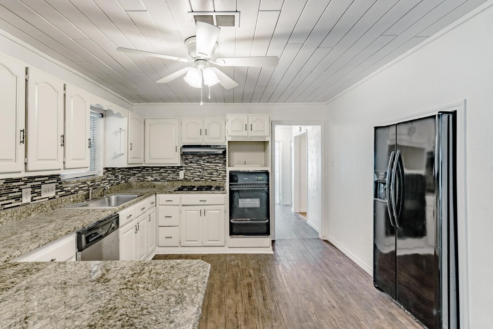 5821 Circular Drive North Richland Hills TX 76117