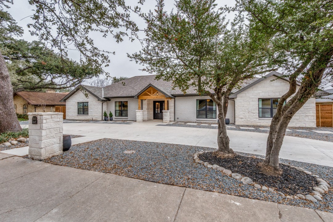 7115 Meadow Road Dallas TX 75230