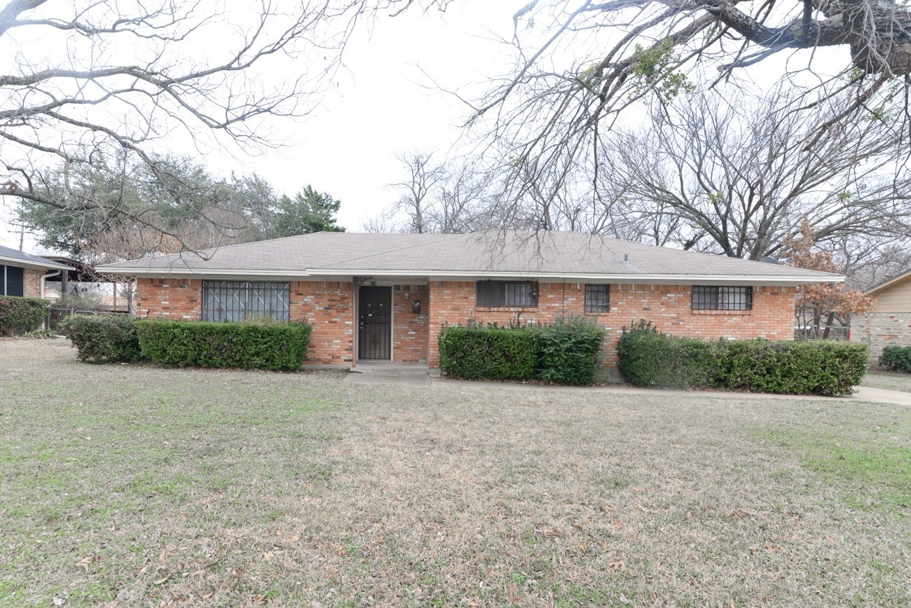614 N Young Boulevard Desoto TX 75115