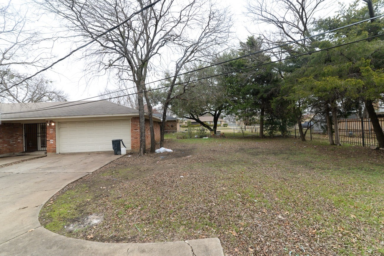 614 N Young Boulevard Desoto TX 75115
