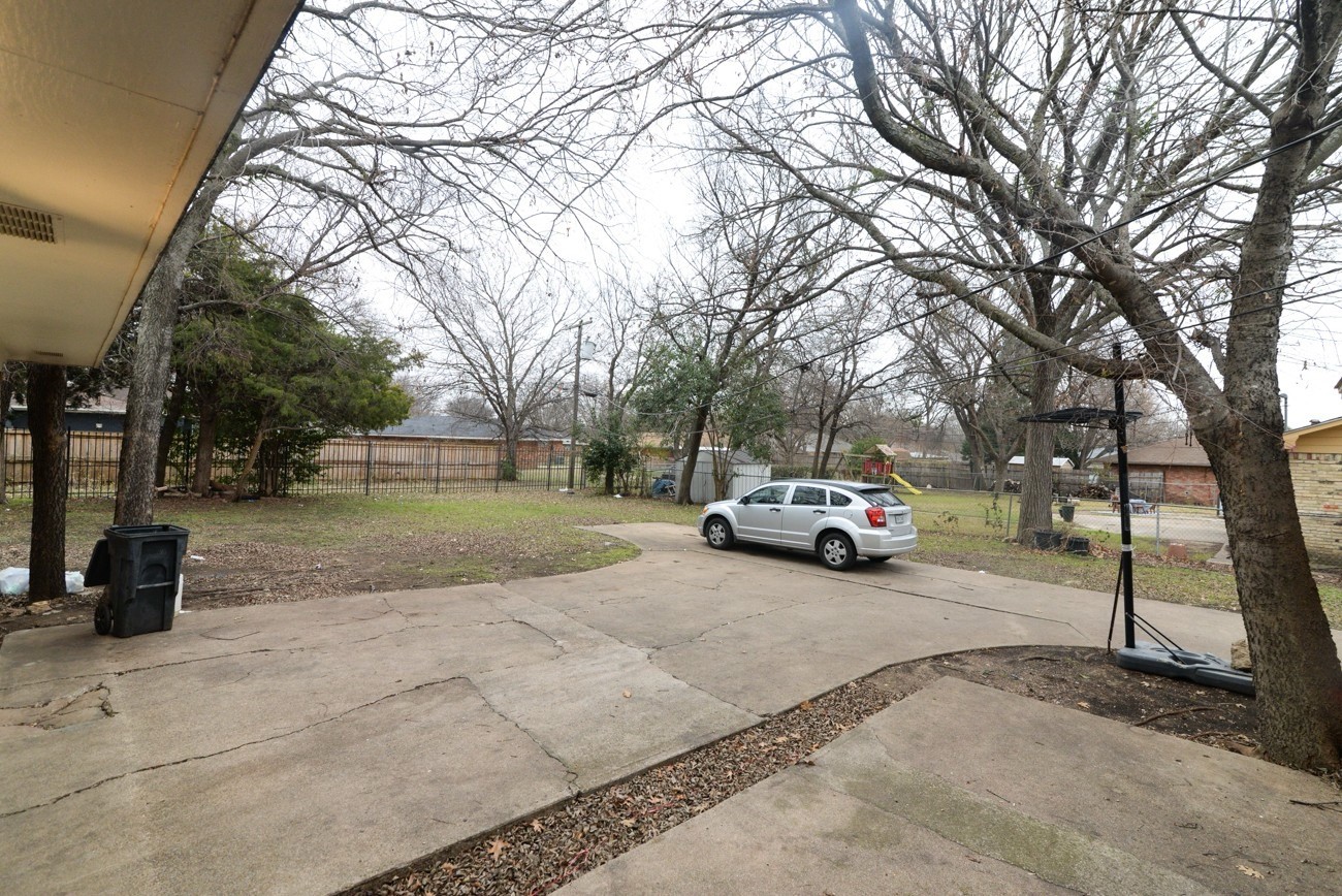 614 N Young Boulevard Desoto TX 75115