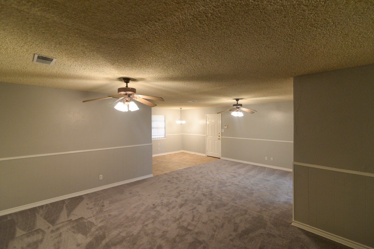 614 N Young Boulevard Desoto TX 75115