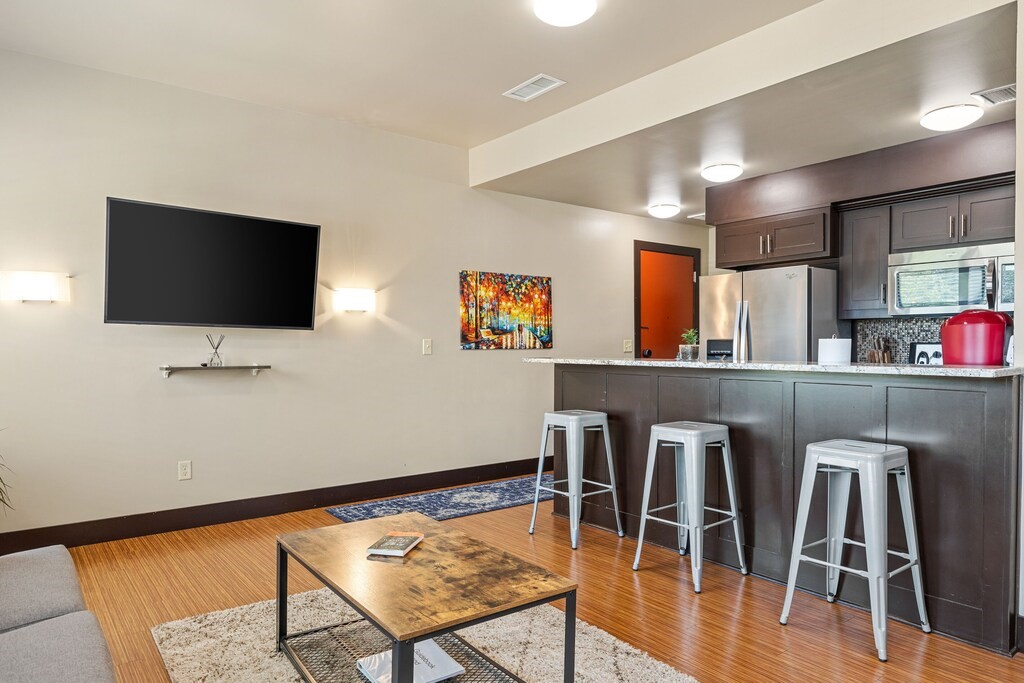 1125 S Jennings Avenue Fort Worth TX 76104