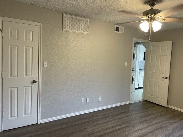 9831 W Walnut Street Dallas TX 75243