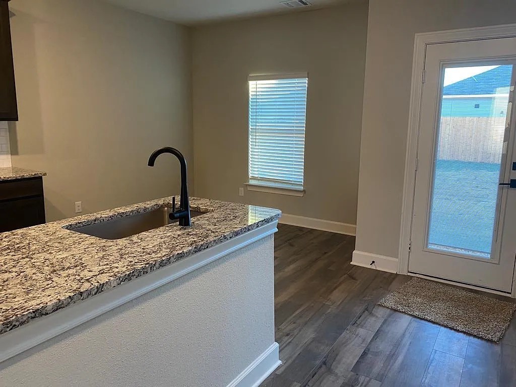 312 Lone Wolf Trail Fort Worth TX 76120