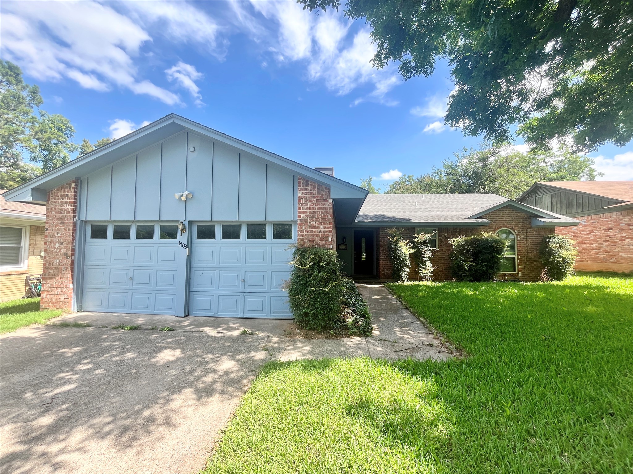 1703 Pecan Park Drive Arlington TX 76012