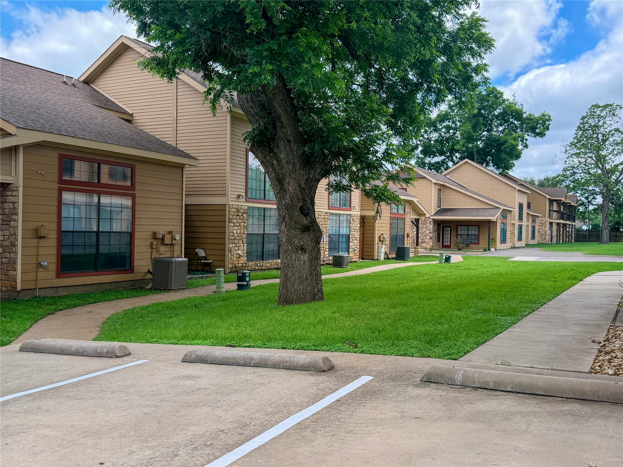 2410 S 2nd Street Waco TX 76706