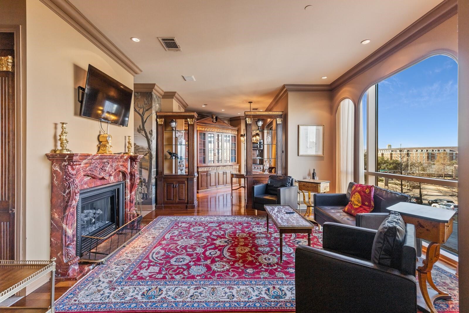 5320 E Mockingbird Lane Dallas TX 75206