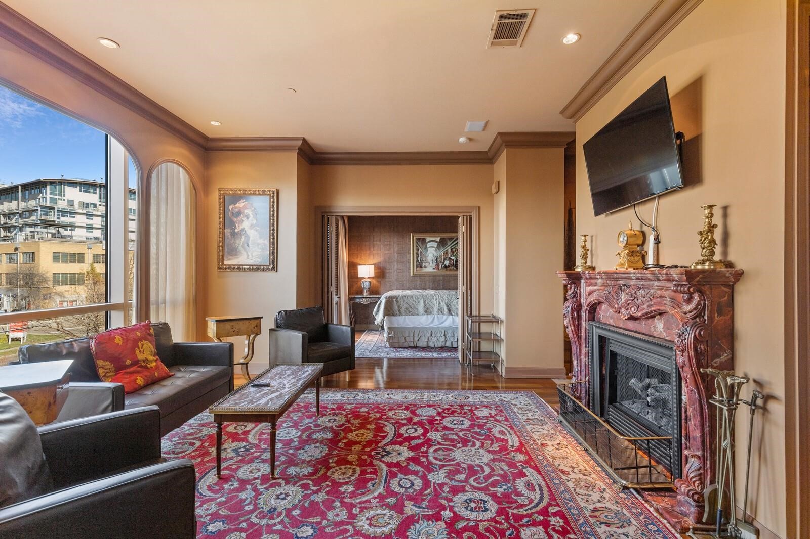 5320 E Mockingbird Lane Dallas TX 75206