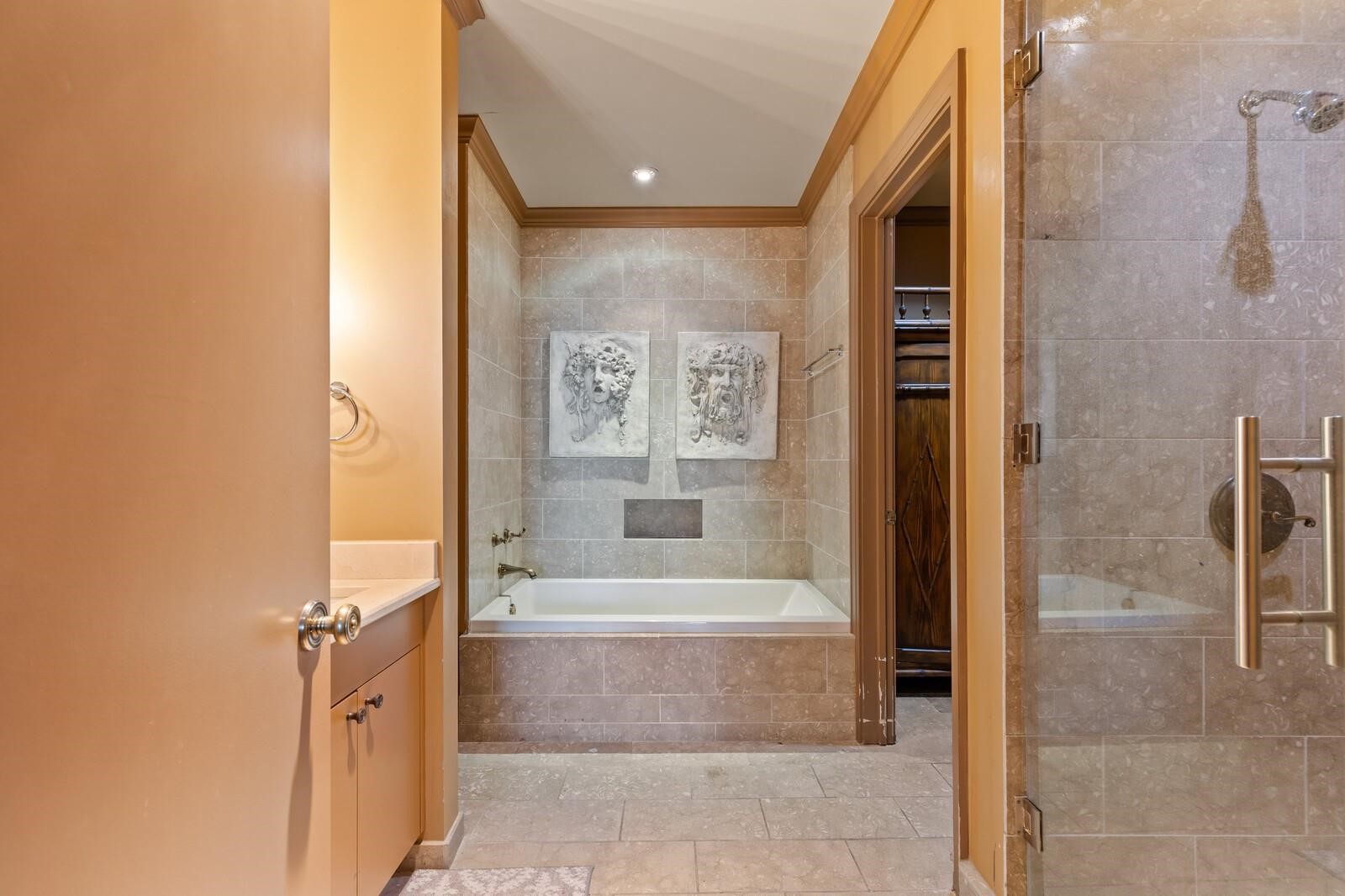 5320 E Mockingbird Lane Dallas TX 75206