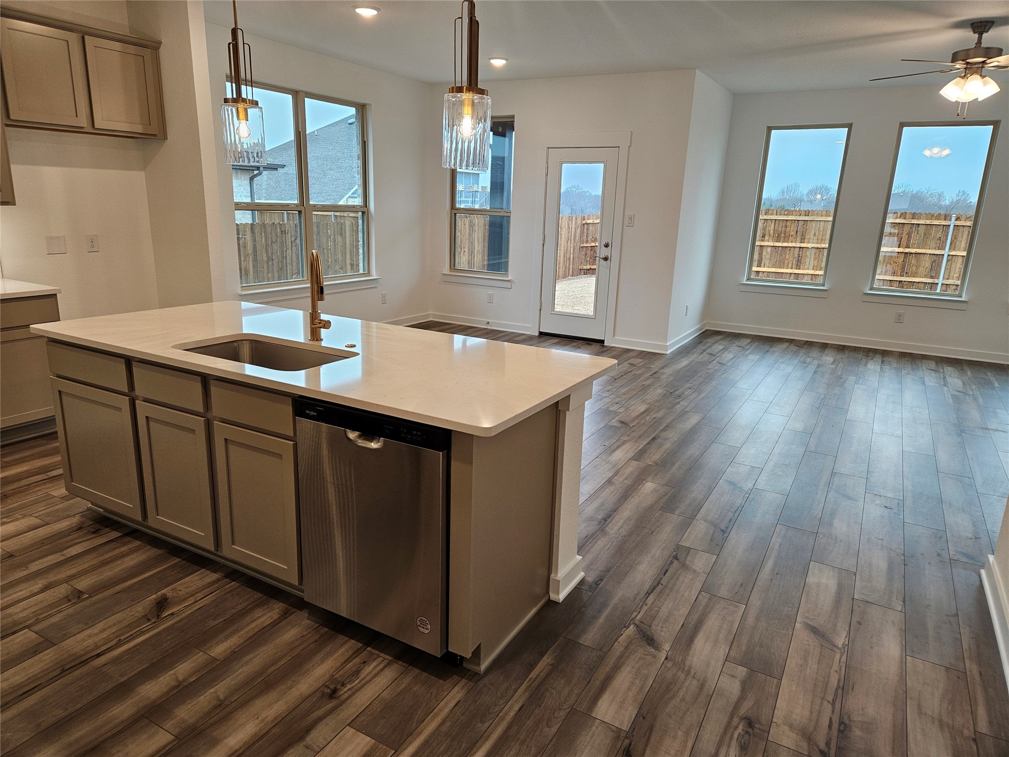 425 Daybreak Drive Waxahachie TX 75167