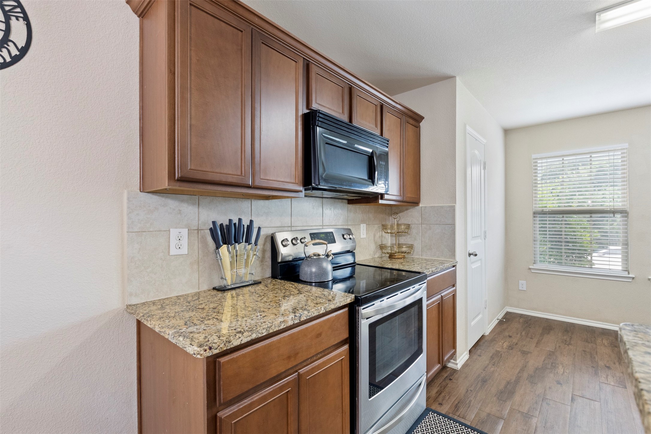 4127 Passage Way Lancaster TX 75146