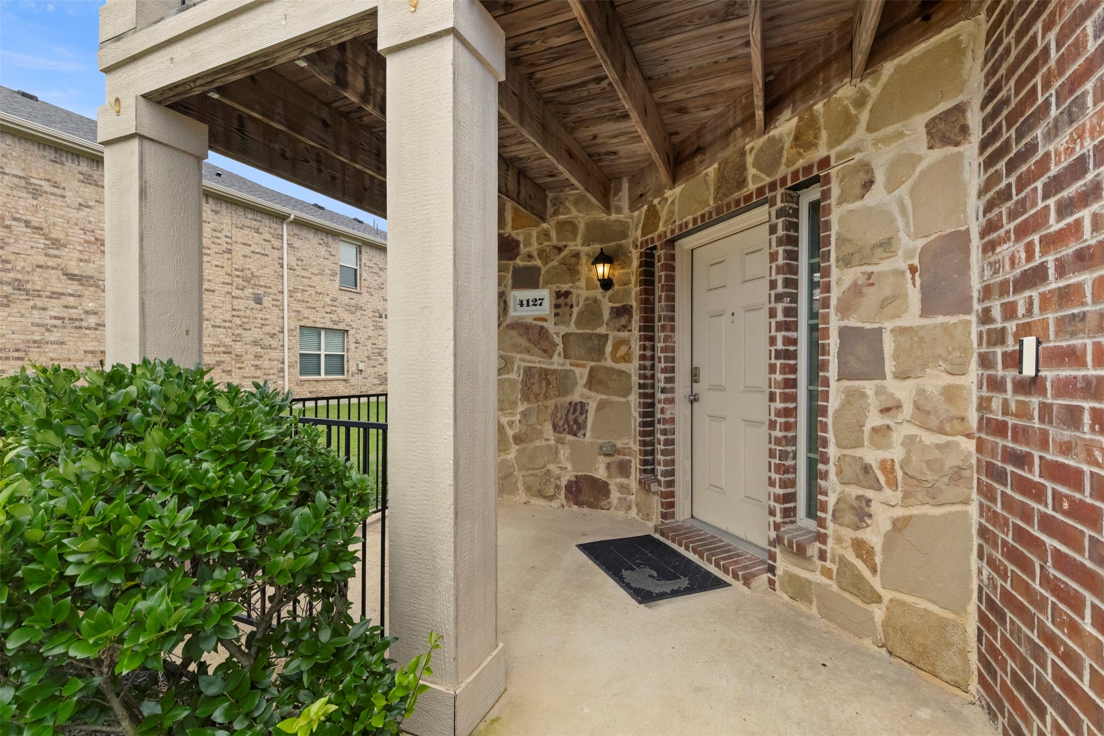 4127 Passage Way Lancaster TX 75146