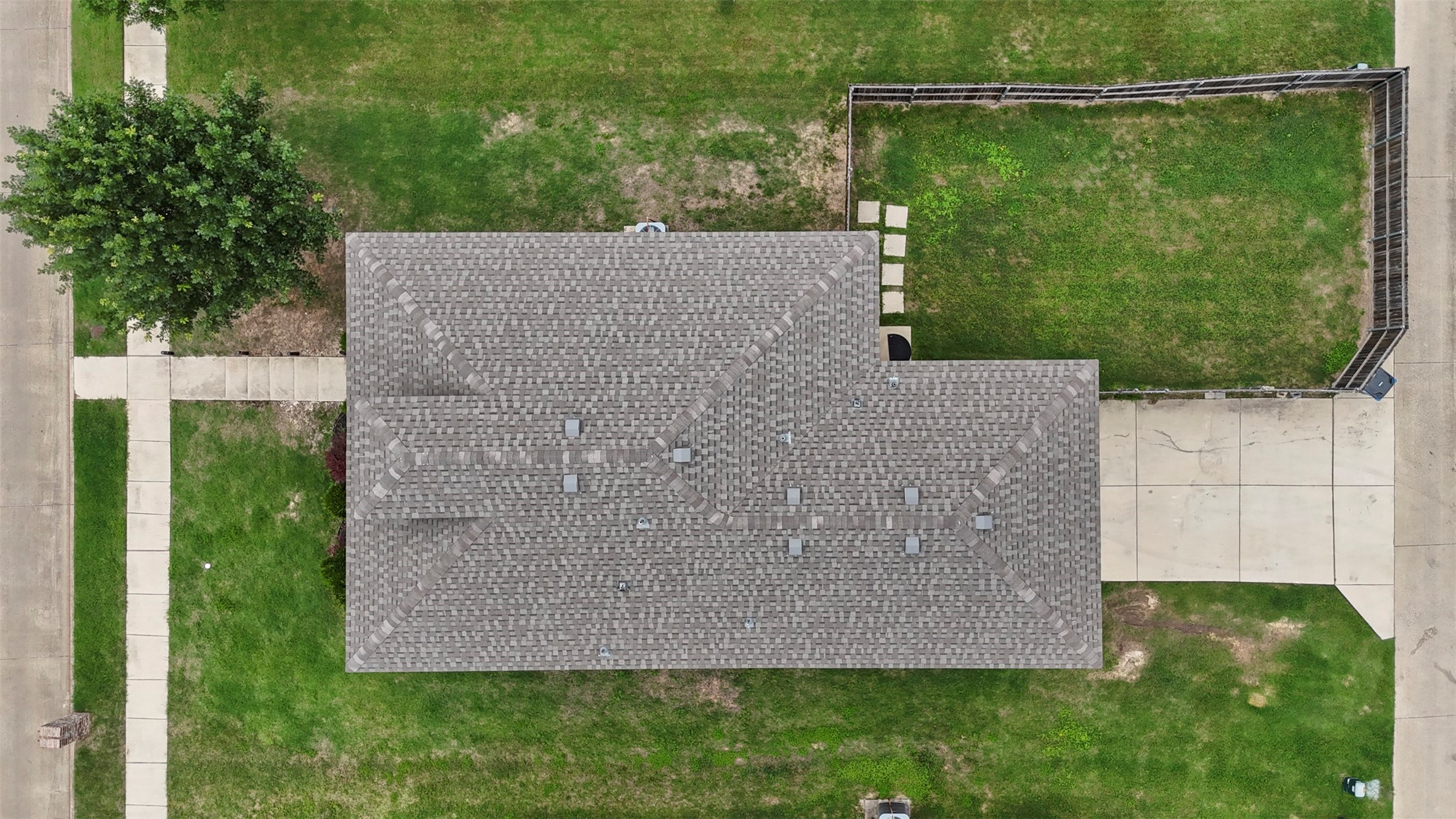 4127 Passage Way Lancaster TX 75146