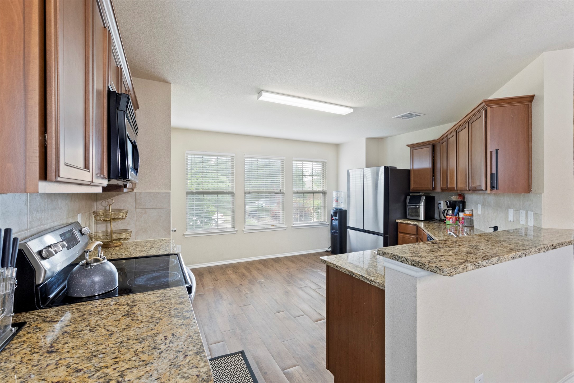4127 Passage Way Lancaster TX 75146