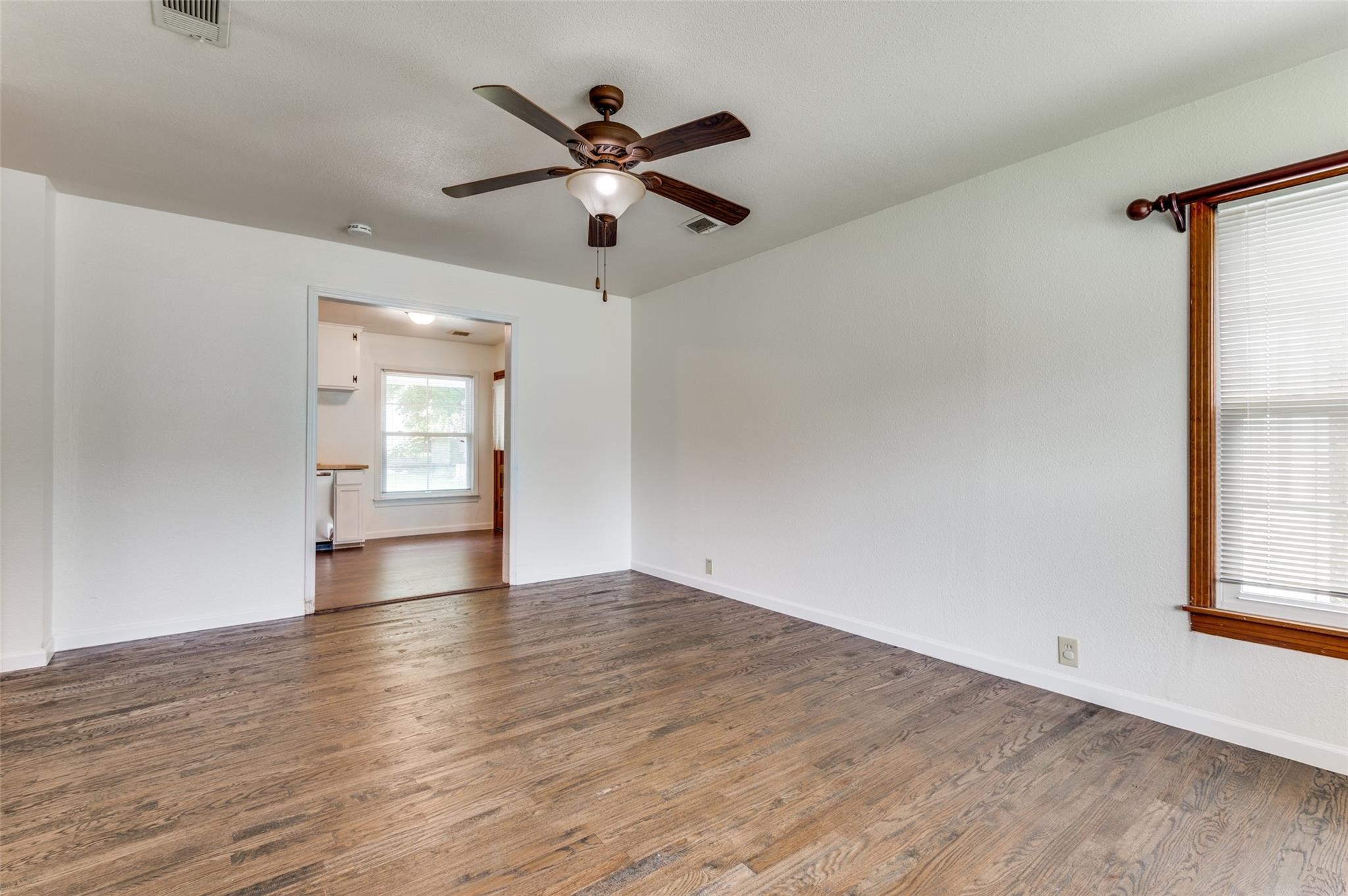 1901 Buck Street Gainesville TX 76240