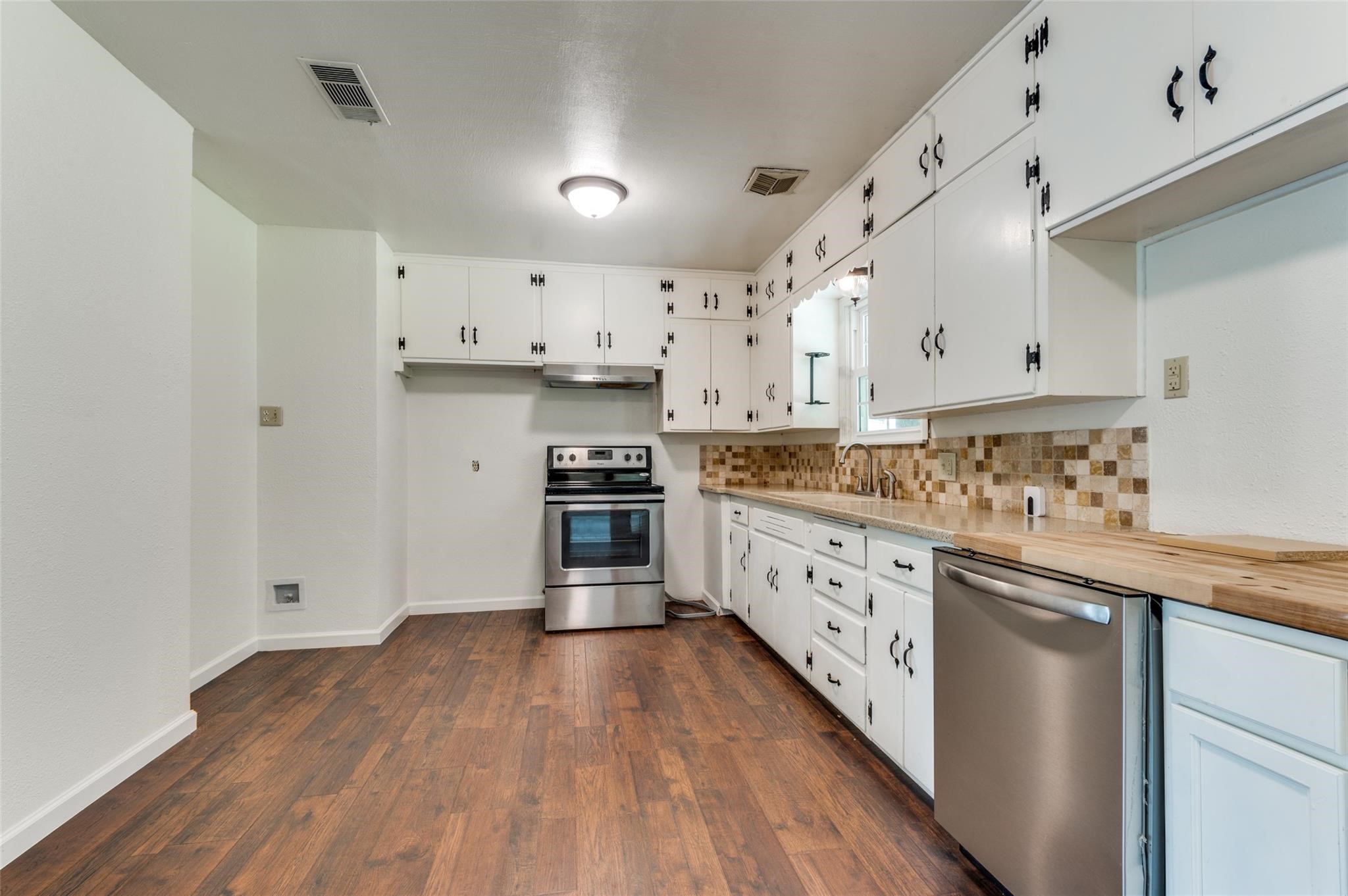 1901 Buck Street Gainesville TX 76240