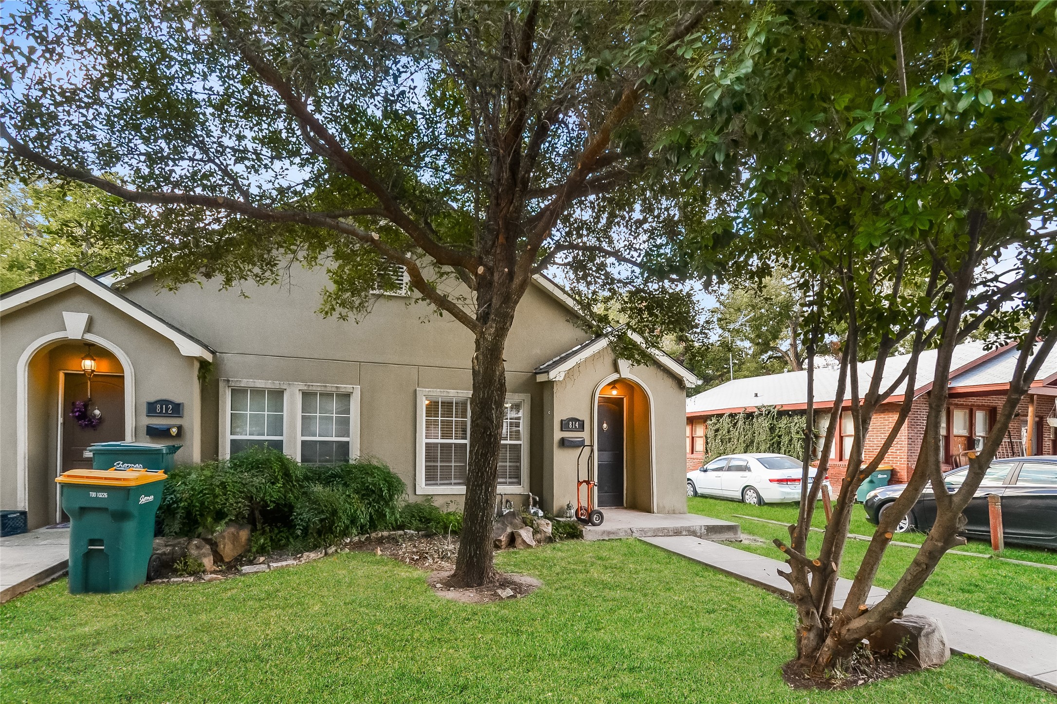814 W College Street Sherman TX 75092