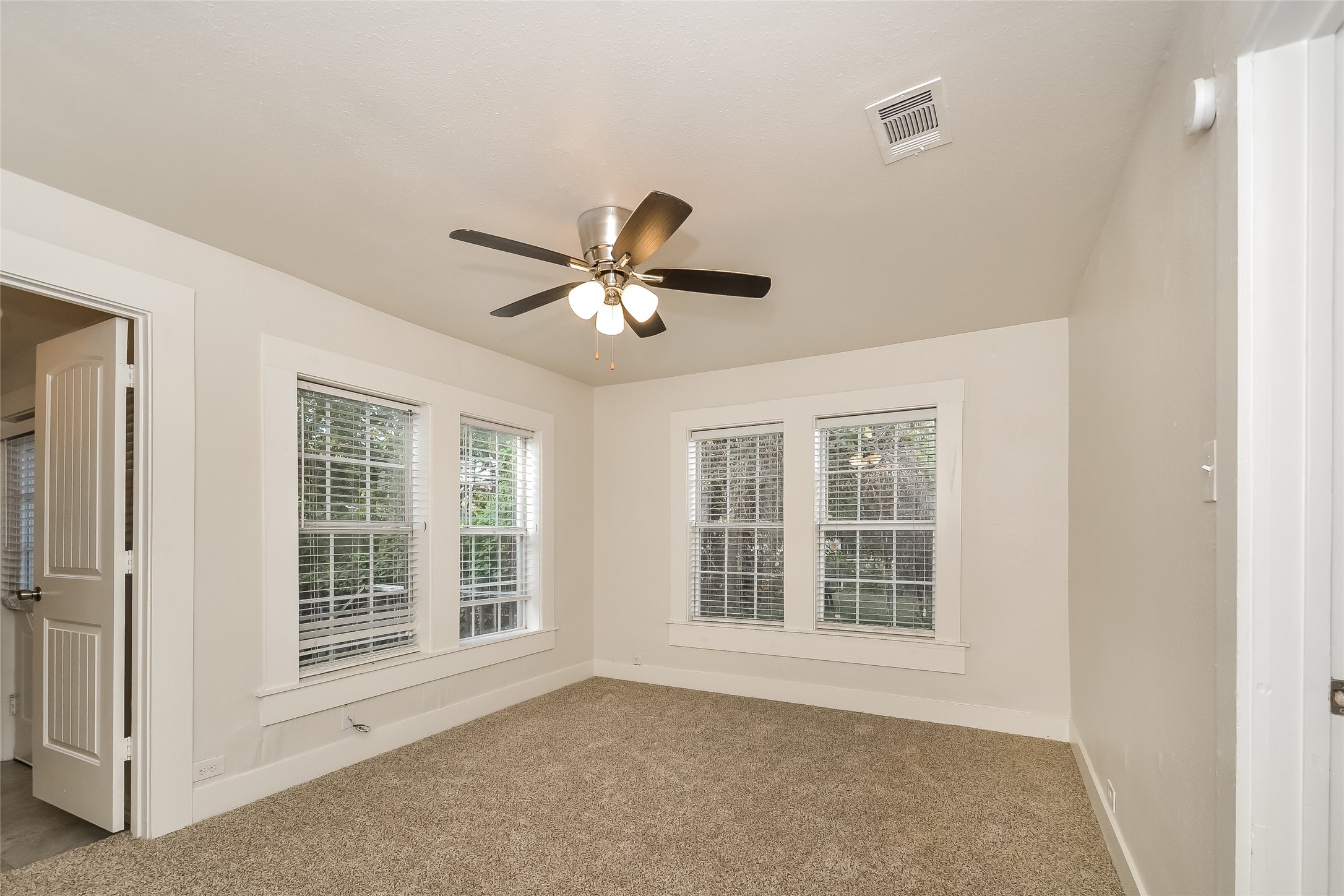 814 W College Street Sherman TX 75092