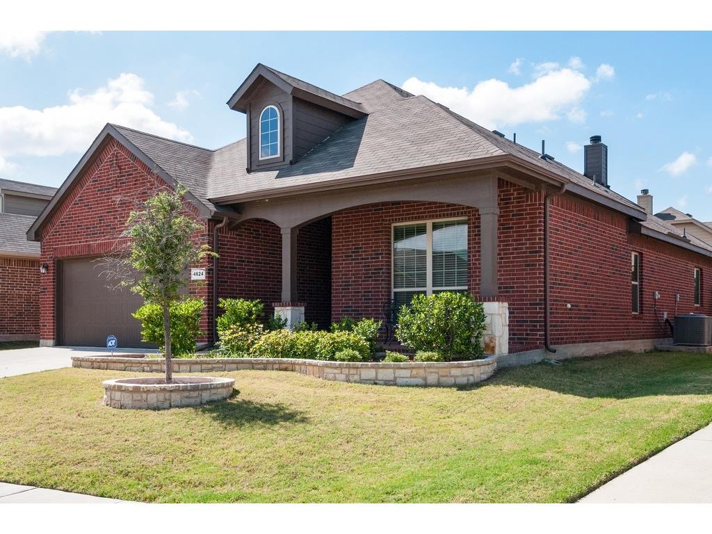 4624 Lazy Oaks Street Fort Worth TX 76244
