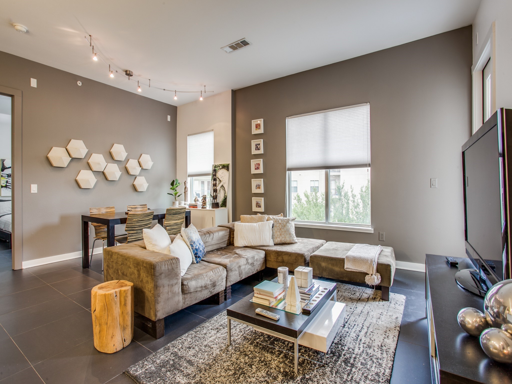 2950 Mckinney Avenue Dallas TX 75204
