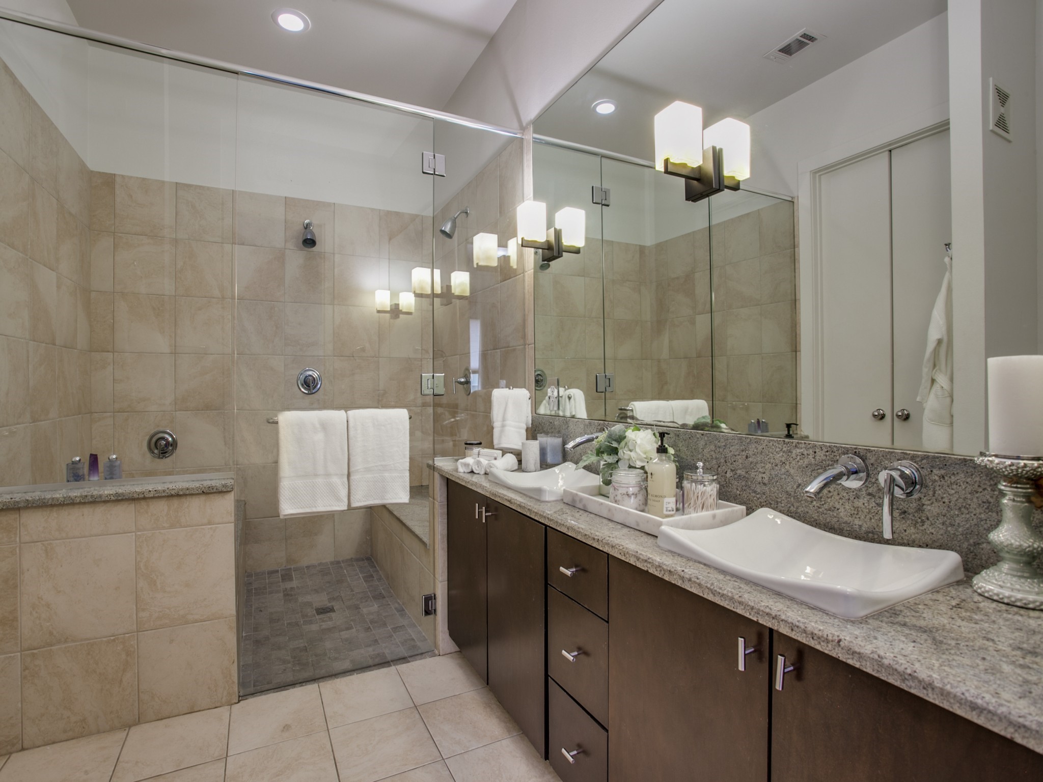 2950 Mckinney Avenue Dallas TX 75204