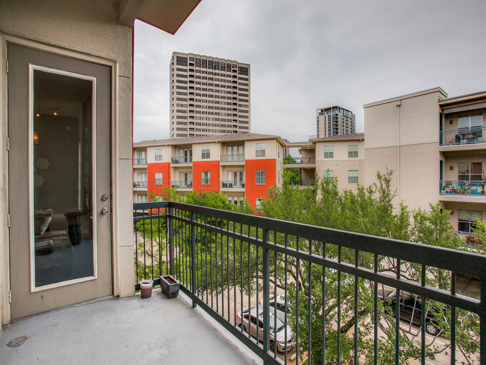 2950 Mckinney Avenue Dallas TX 75204