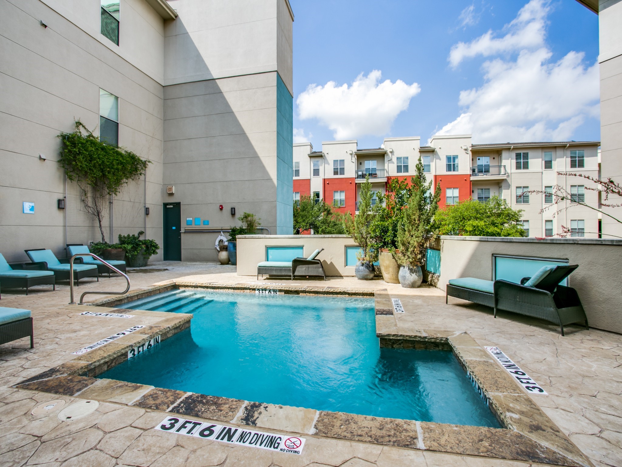 2950 Mckinney Avenue Dallas TX 75204
