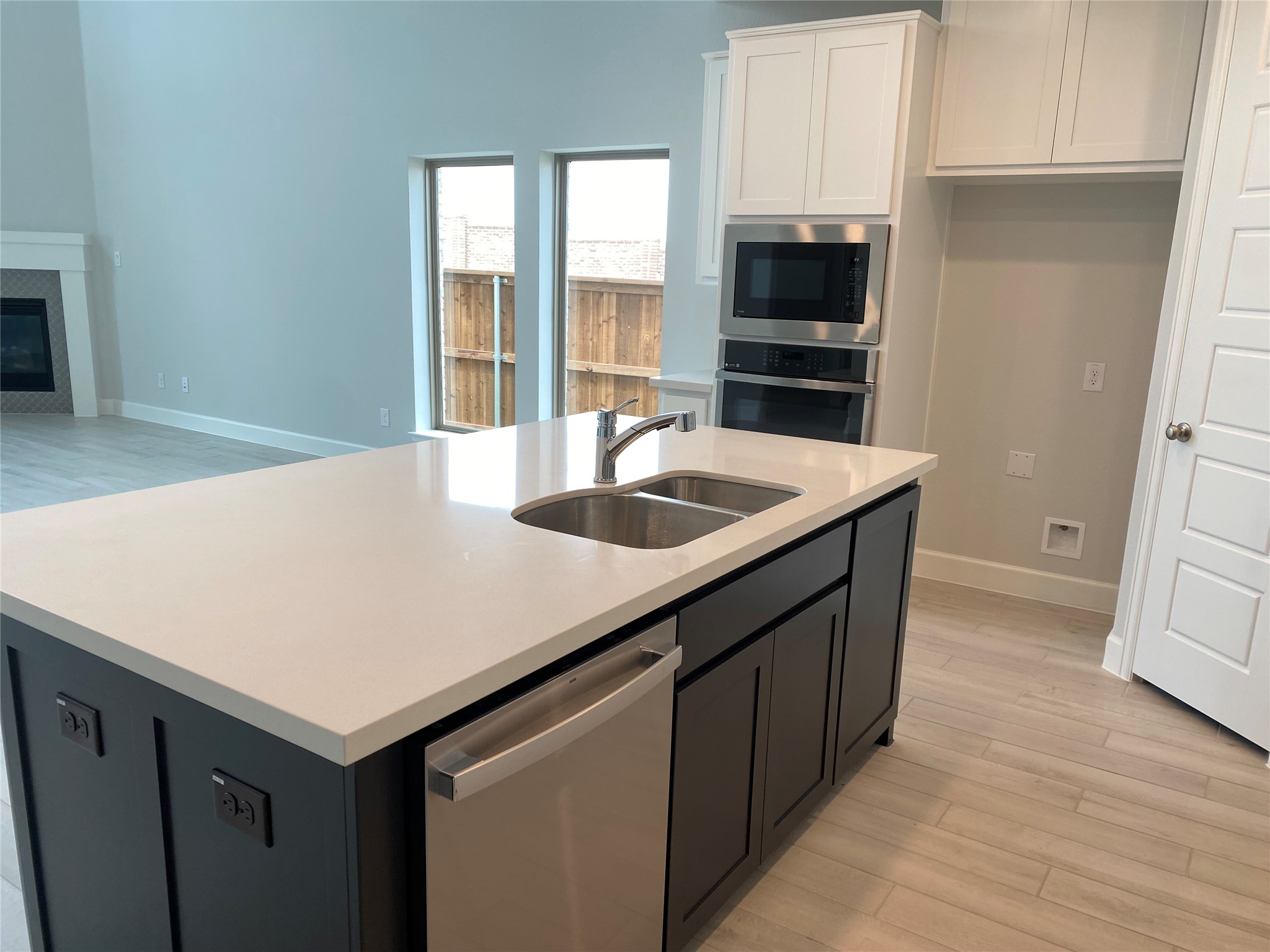 1702 Swayback Lane Mansfield TX 76063