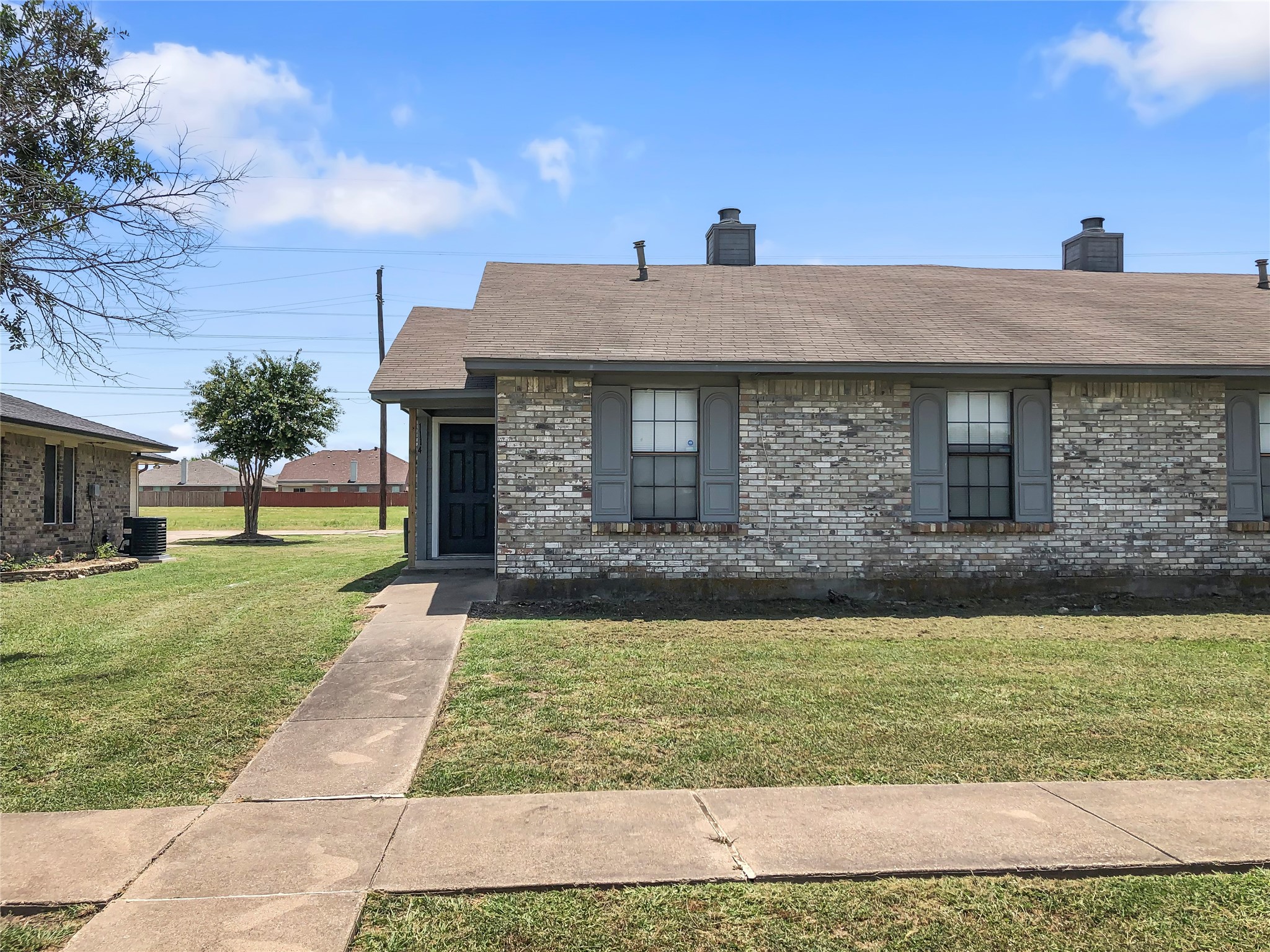 1114 Valley View Drive Glenn Heights TX 75154