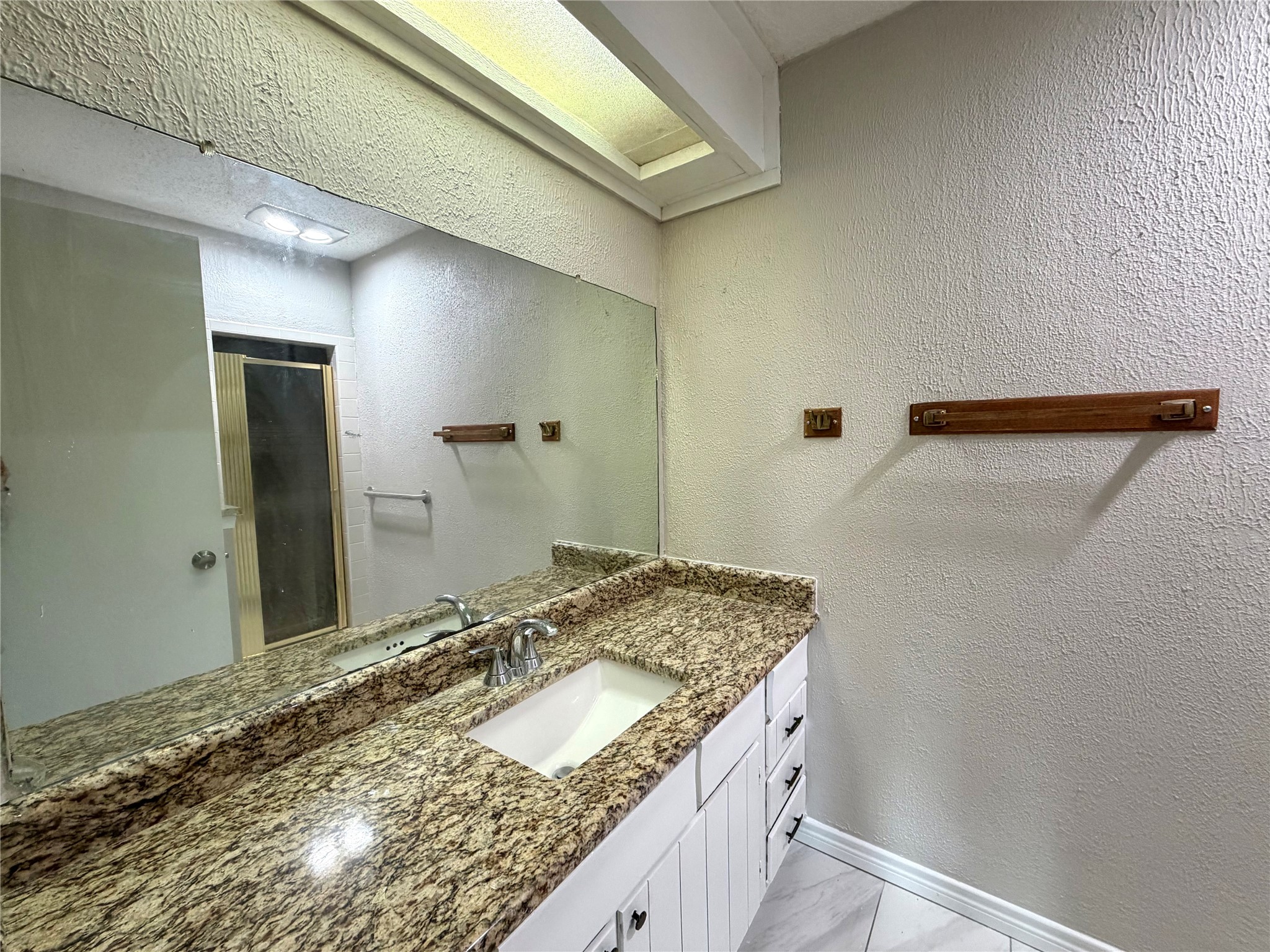 1506 Whiteoak Drive Garland TX 75040