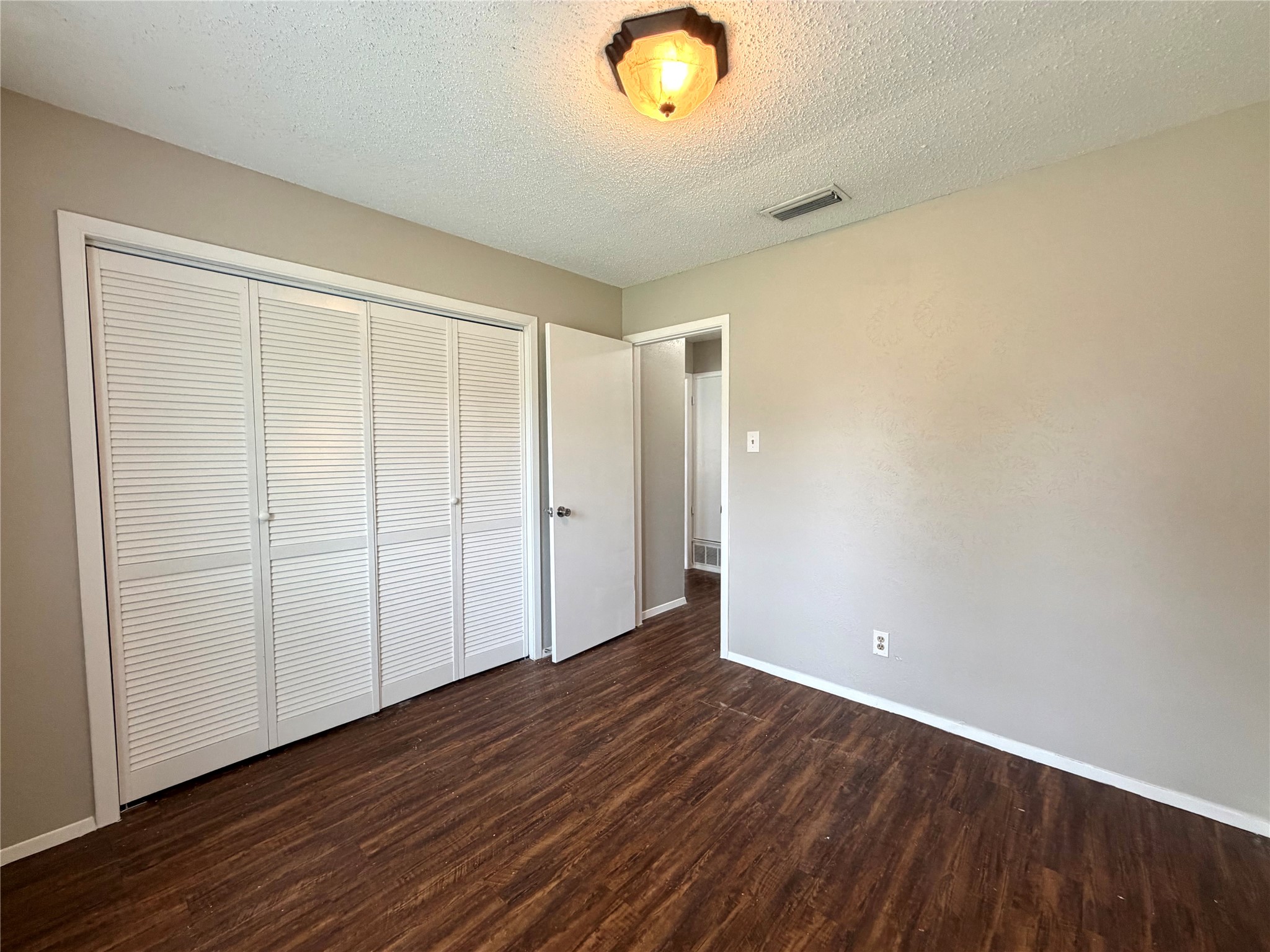 1506 Whiteoak Drive Garland TX 75040
