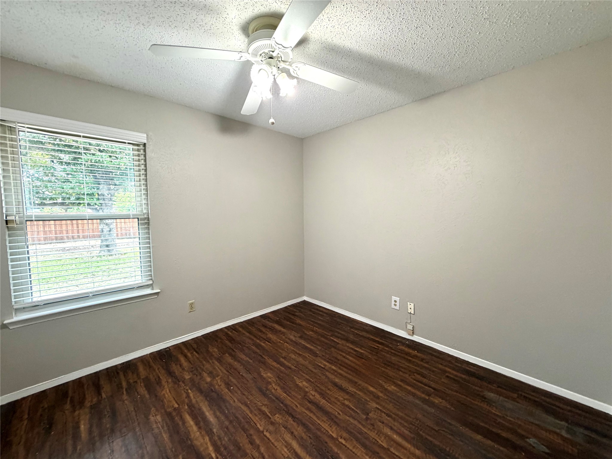 1506 Whiteoak Drive Garland TX 75040