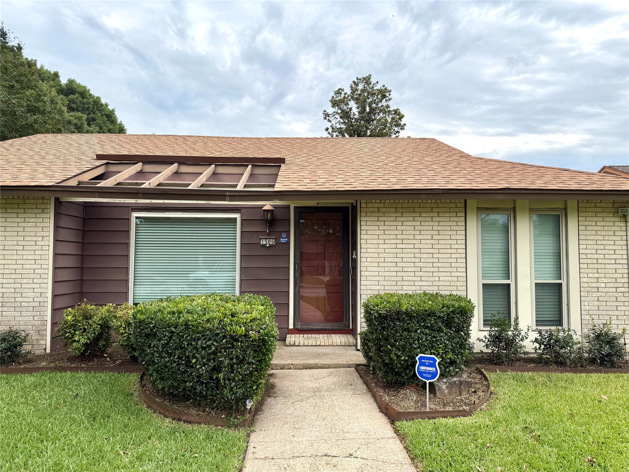 1506 Whiteoak Drive Garland TX 75040