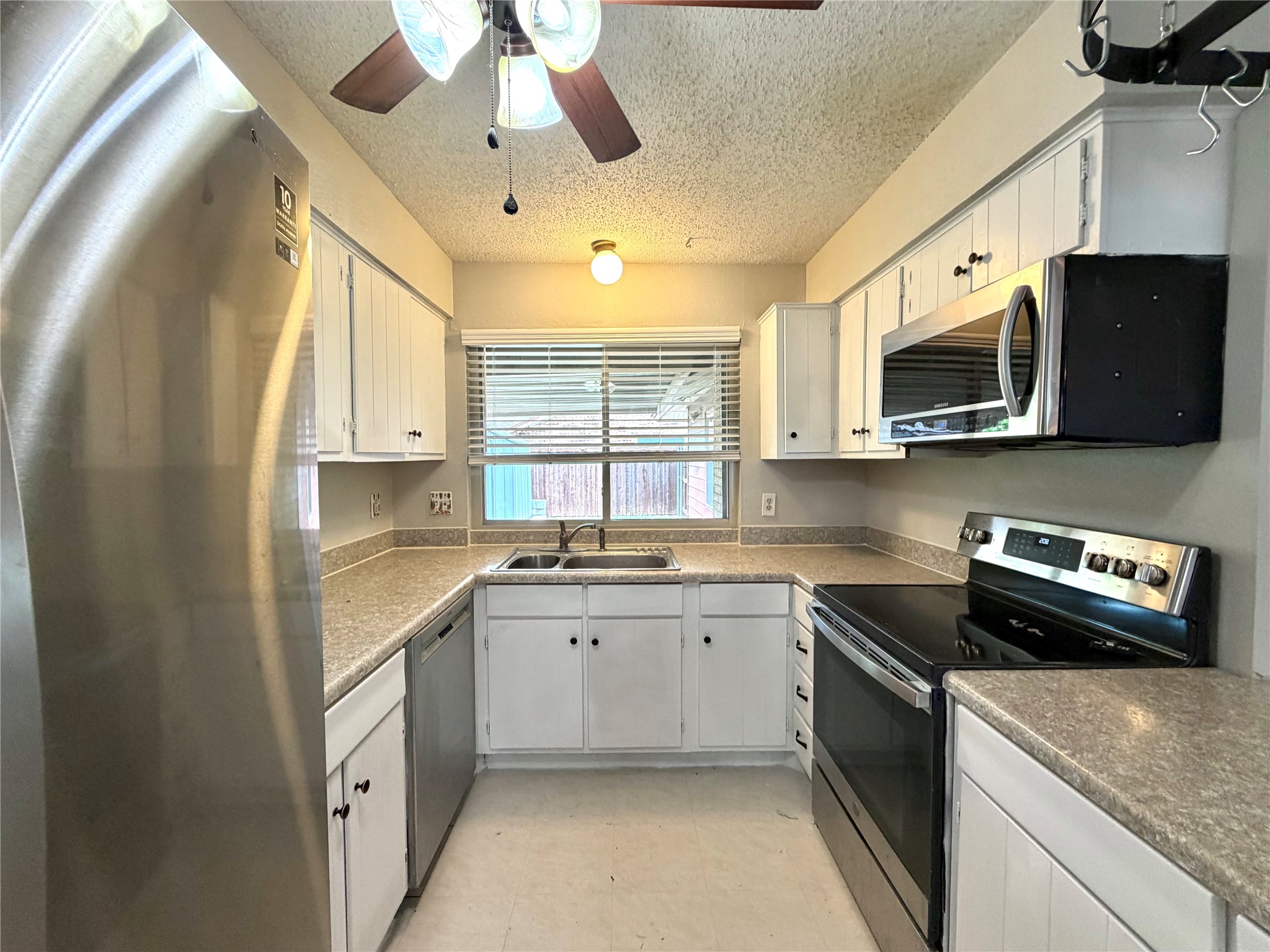 1506 Whiteoak Drive Garland TX 75040