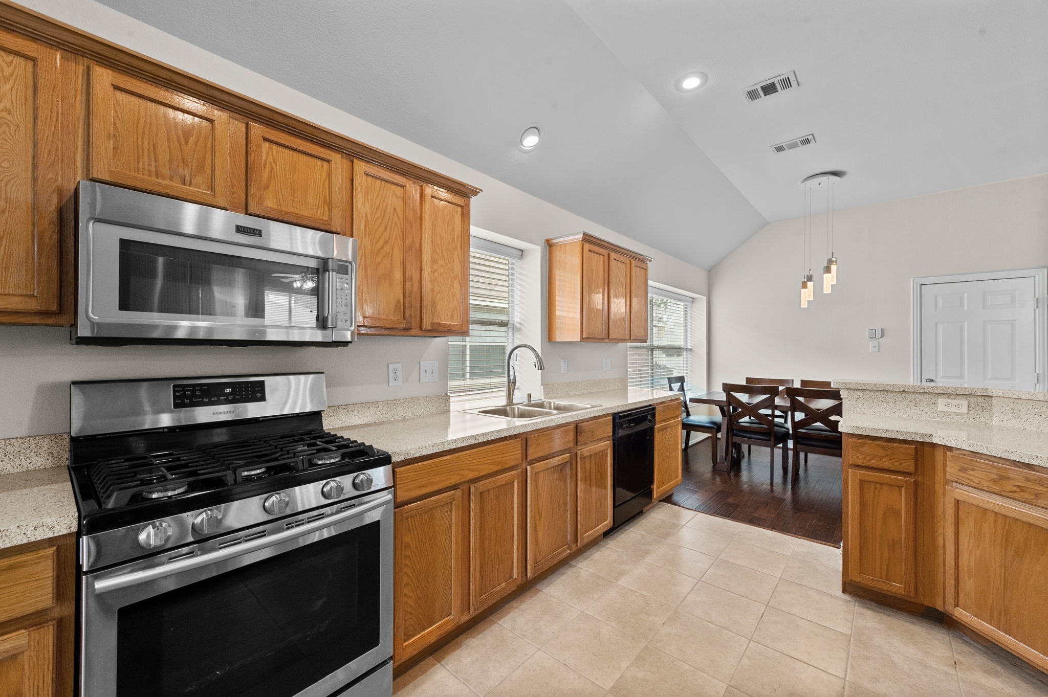 3205 Hamlett Lane Garland TX 75043