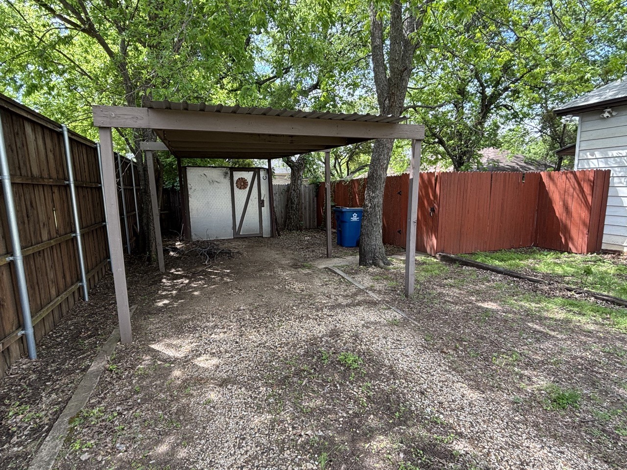 376 W Walters Street Lewisville TX 75057