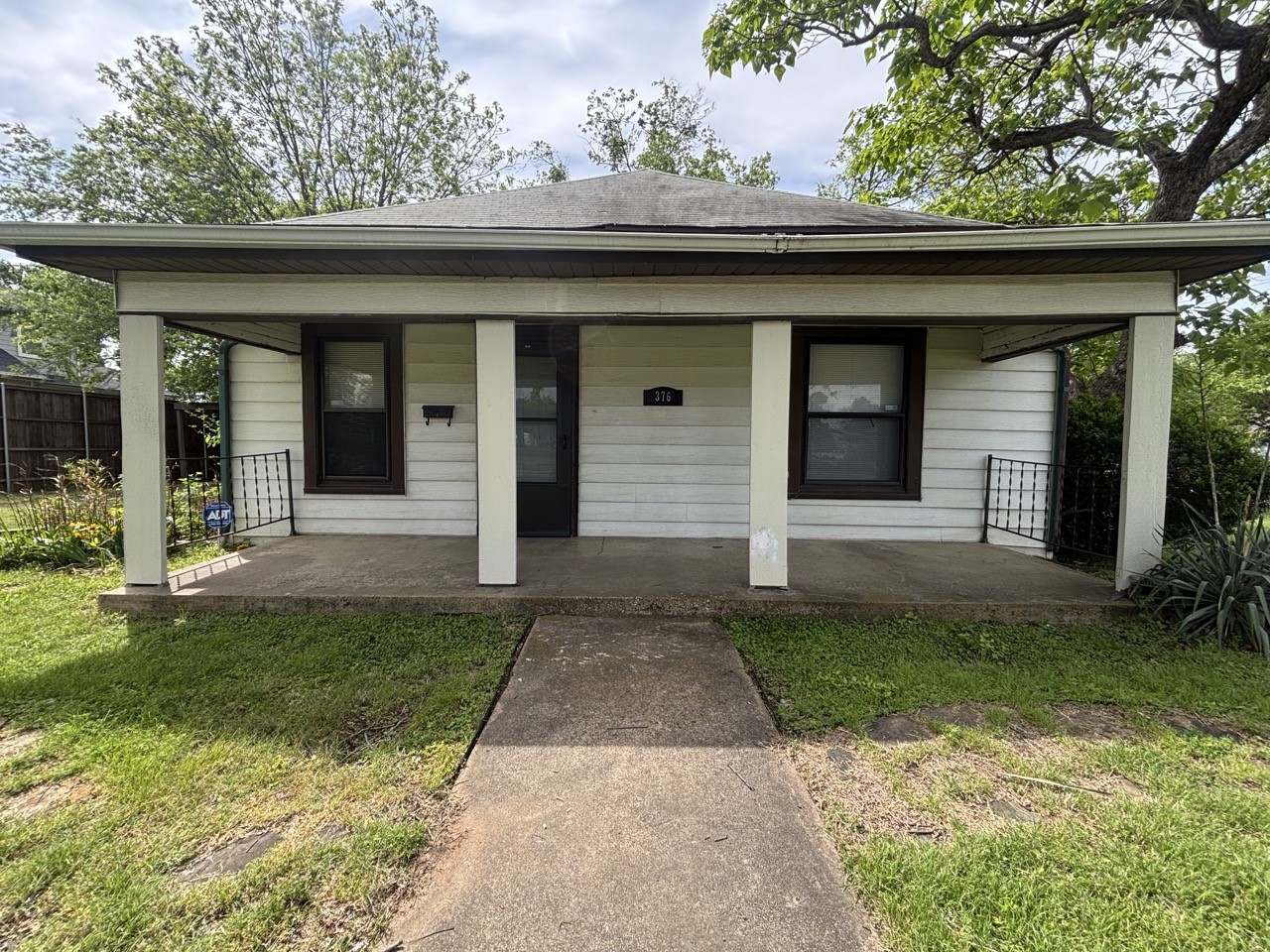 376 W Walters Street Lewisville TX 75057