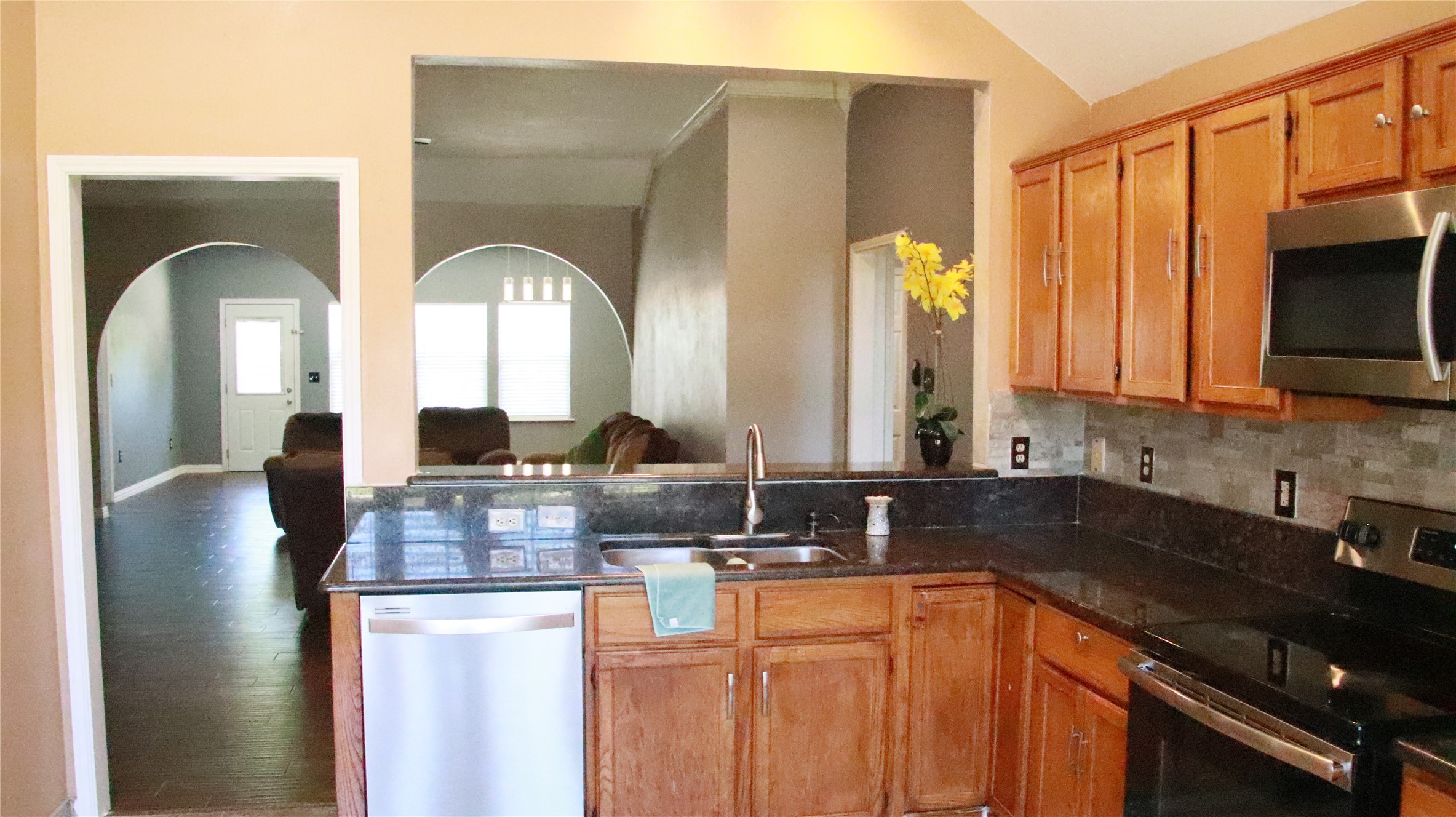 2226 Orchard Trail Garland TX 75040