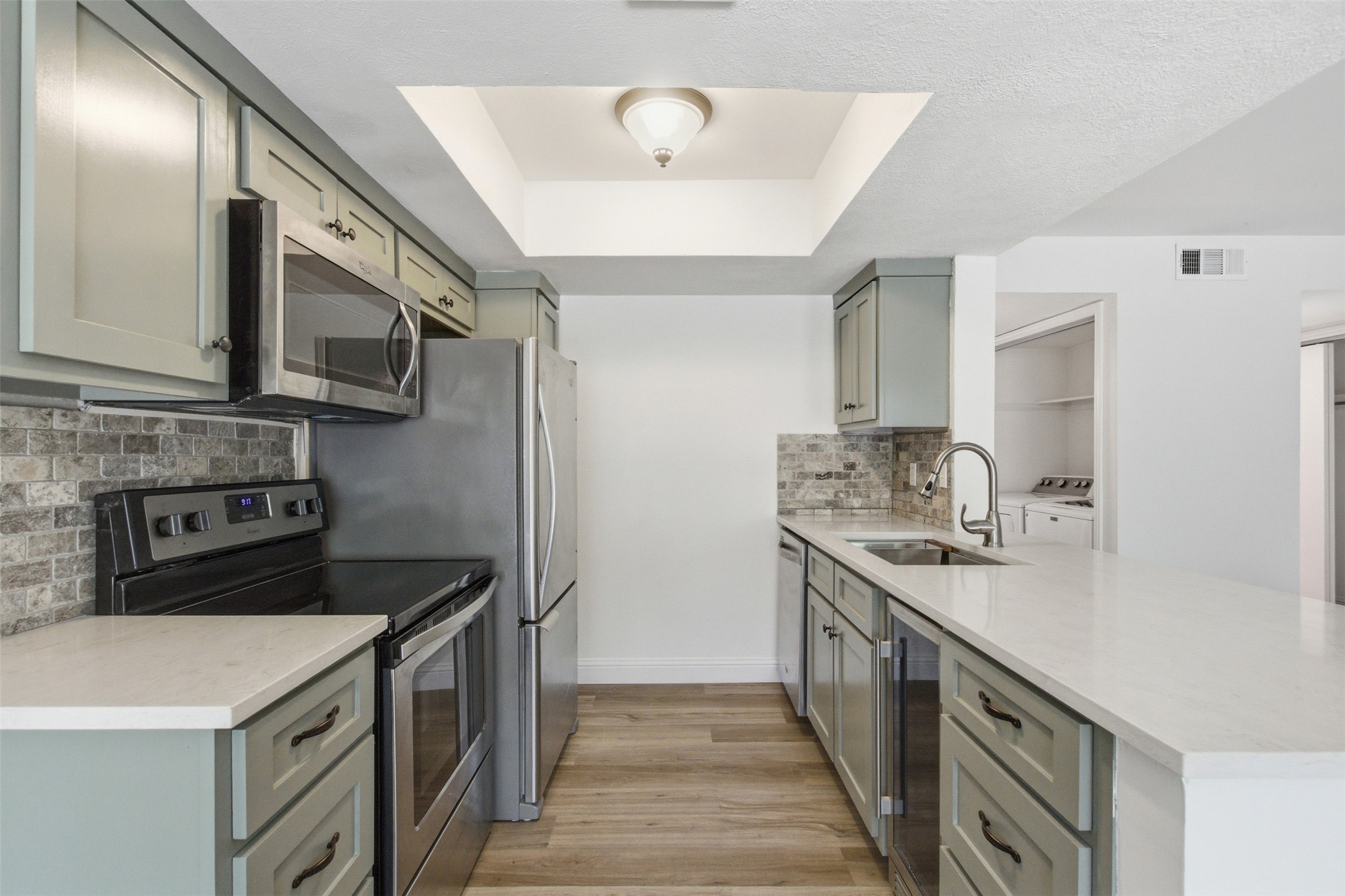 2505 Wedglea Drive Dallas TX 75211