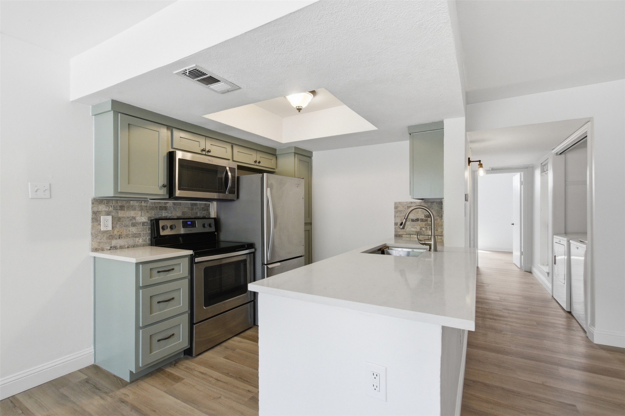 2505 Wedglea Drive Dallas TX 75211