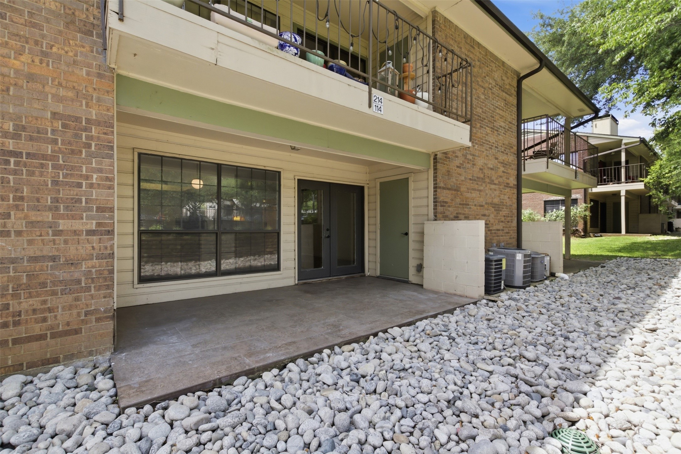 2505 Wedglea Drive Dallas TX 75211