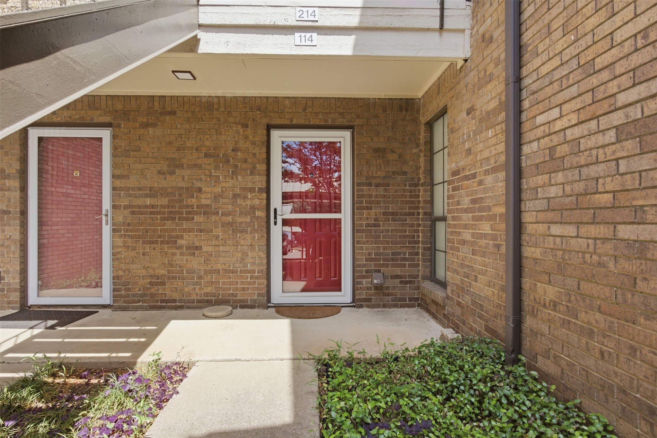 2505 Wedglea Drive Dallas TX 75211